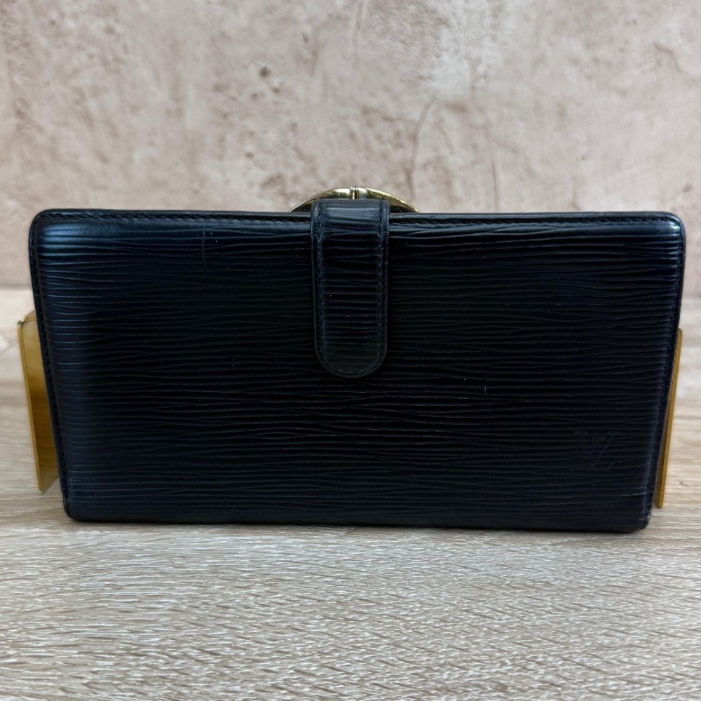 Louis Vuitton Black Epi Long Continental Kisslock Wallet - Picture 2 of 5